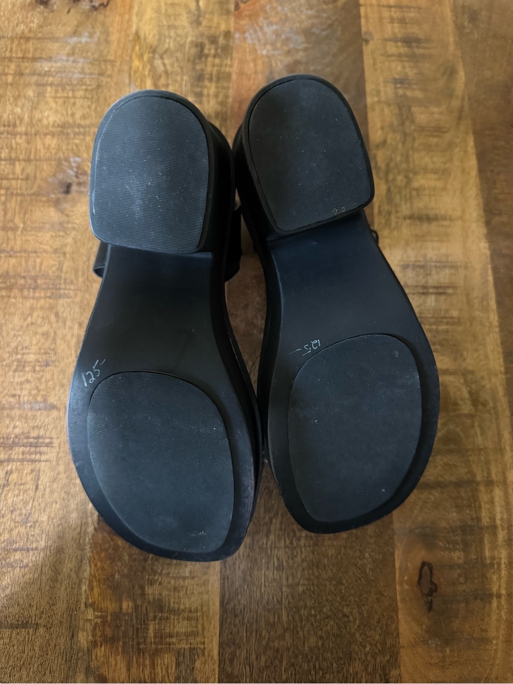 Naked Feet Navy and Black Strappy Flat Sandals 8.5 - Picture 3 of 9